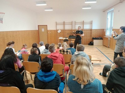 7bda50cb-3022-41bf-bb4d-da61ec347a57.jfif